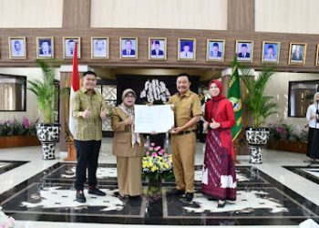 Ketua DPRD Jabar Taufik Hidayat Tanggapi Serah Terima Jabatan Sekwan DPRD Jabar