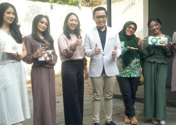 Amanda Brownies dan Simplicity Kolaborasikan Kue dan Fashion