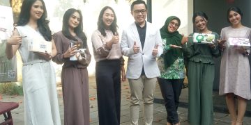 Amanda Brownies dan Simplicity Kolaborasikan Kue dan Fashion