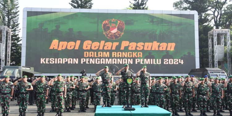 Pangdam III/Siliwangi Mayjen Erwin Djatniko Pimpin Apel Gelar Pasukan Kesiapan Pengamanan Pemilu 2024