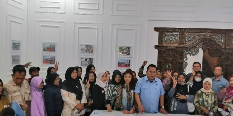 Eversti Nevalia Syukuri Pembebasan 21 Ijazah Pelajar SMA dan SMK Kota Bandung