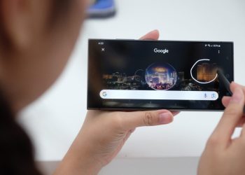 Traveling Kini Praktis di Galaxy S24 Series Berkat Lima Fitur AI