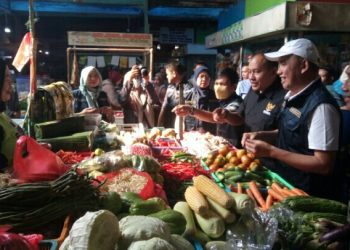 Cegah Kartel, KPPU dan BPKN Sidak Pasar Cihapit dan Griya Pahlawan Kota Bandung