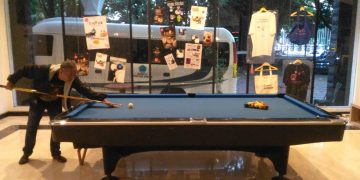 Vue Palace ARTOTEL Curated Bandung Hadirkan Meja Billiard Bagi Pengunjung