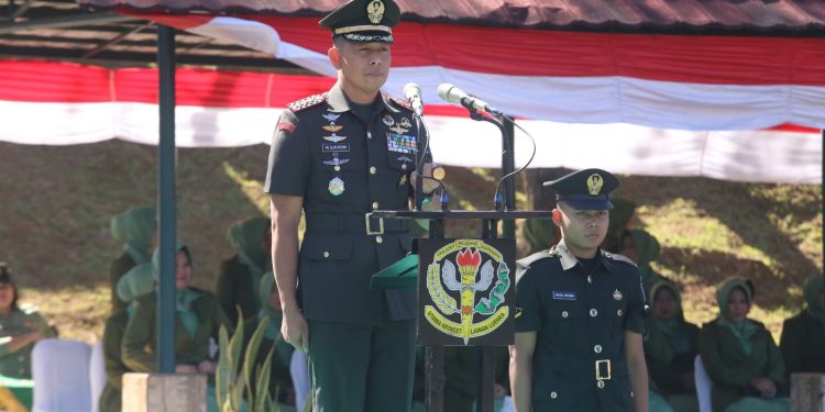 Danrindam III/Siliwangi Kolonel Inf Mohammad Sjahroni Buka Diktuba