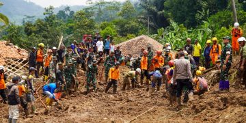 Kapendam III/Siliwangi Kolonel Davy Darma Putra Jelaskan Pencarian Korban Tanah Longsor di Cipongkor