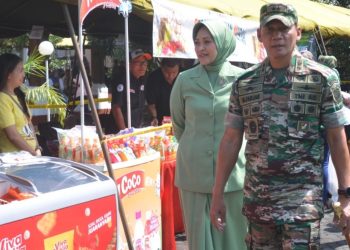 Pangdam III/Siliwangi Mayjen Mohammad Fadjar Buka Bazar TNI di Bandung