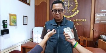 Akhirnya Kejari Bandung Tahan Tersangka Kasus Penjualan Rumah Mewah