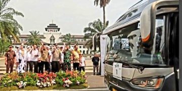 Ketua DPRD Jabar Taufik Hidayat Hadiri Pelepasan Mudik Gratis Bersama BUMN