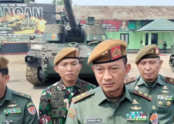 Danpussenarmed Mayjen Putranto Gatot Sri Handoyo Laksanakan Kunjungan Kerja di Yonarmed 4/Parahyangan