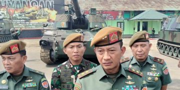 Danpussenarmed Mayjen Putranto Gatot Sri Handoyo Laksanakan Kunjungan Kerja di Yonarmed 4/Parahyangan