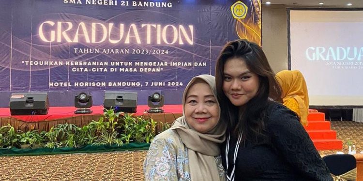 SMAN 21 Bandung Gelar Graduation, Lulus 100 Persen