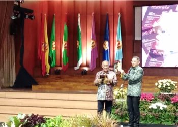 Majalah Mangle Versi Baru Resmi Diluncurkan di Universitas Padjadjaran