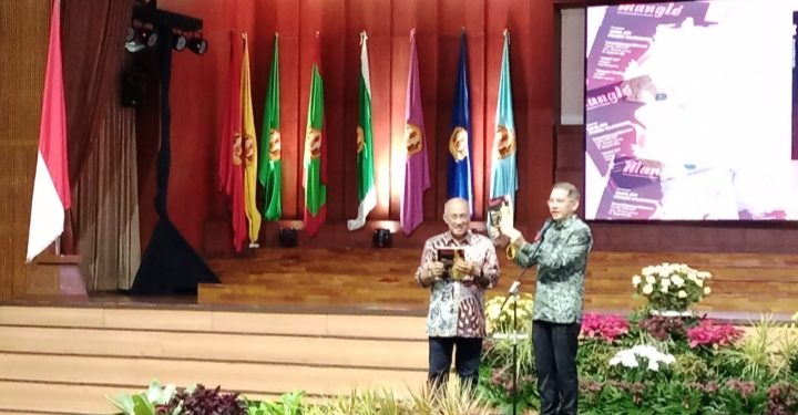 Majalah Mangle Versi Baru Resmi Diluncurkan di Universitas Padjadjaran